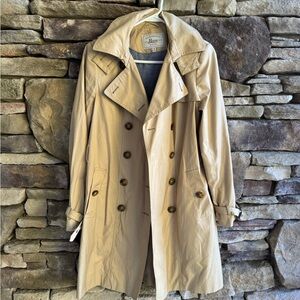 G.H. Bass & Co. Beige and Gray Trench Coat
